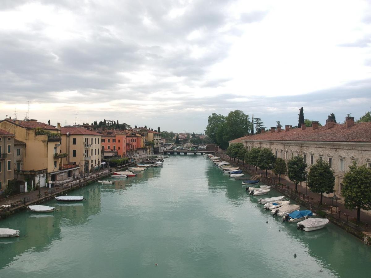 Fiori sull'Acqua Apartments Peschiera del Garda Esterno foto